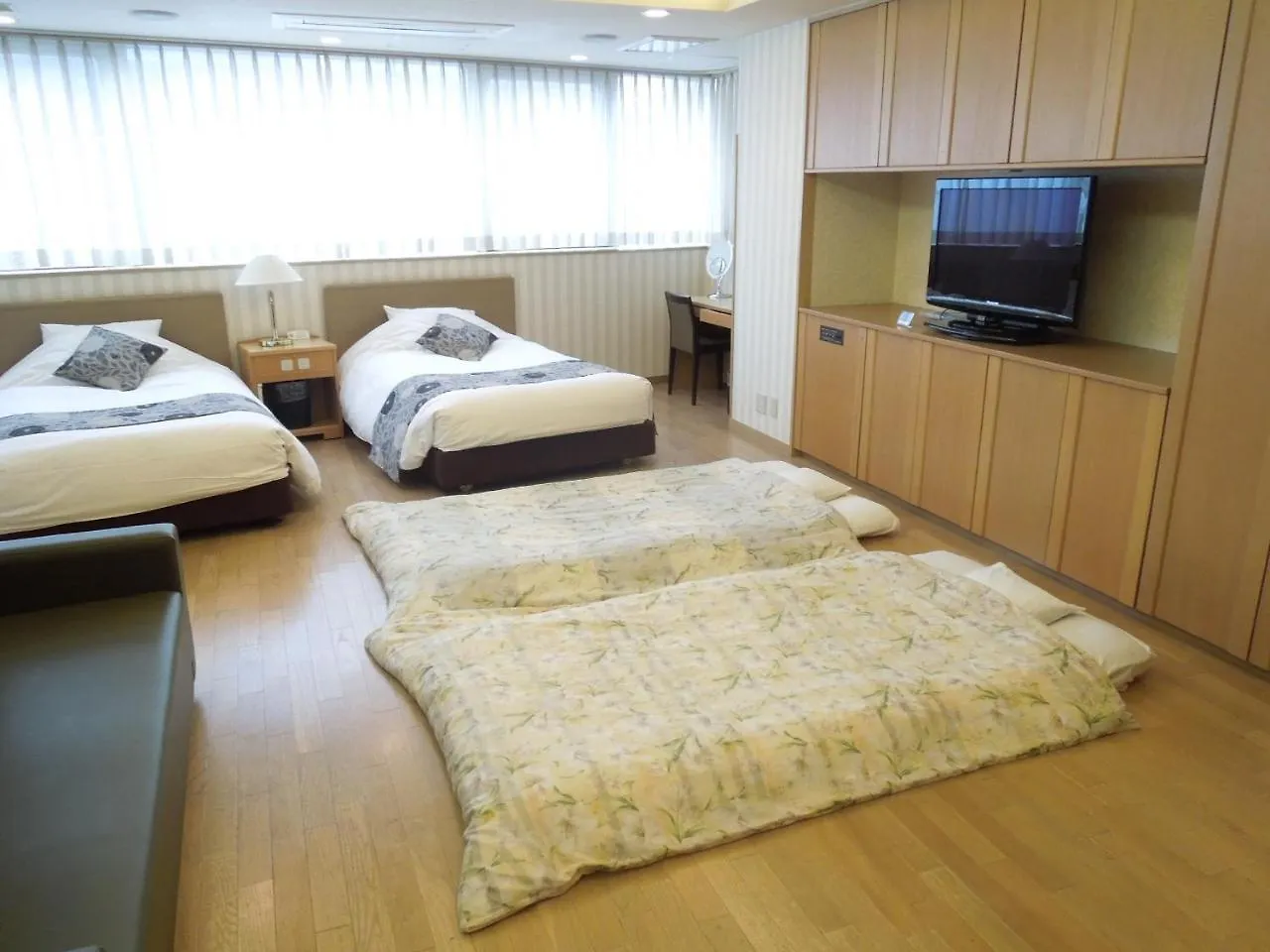 Osaka Hotel Live Artex 3*,